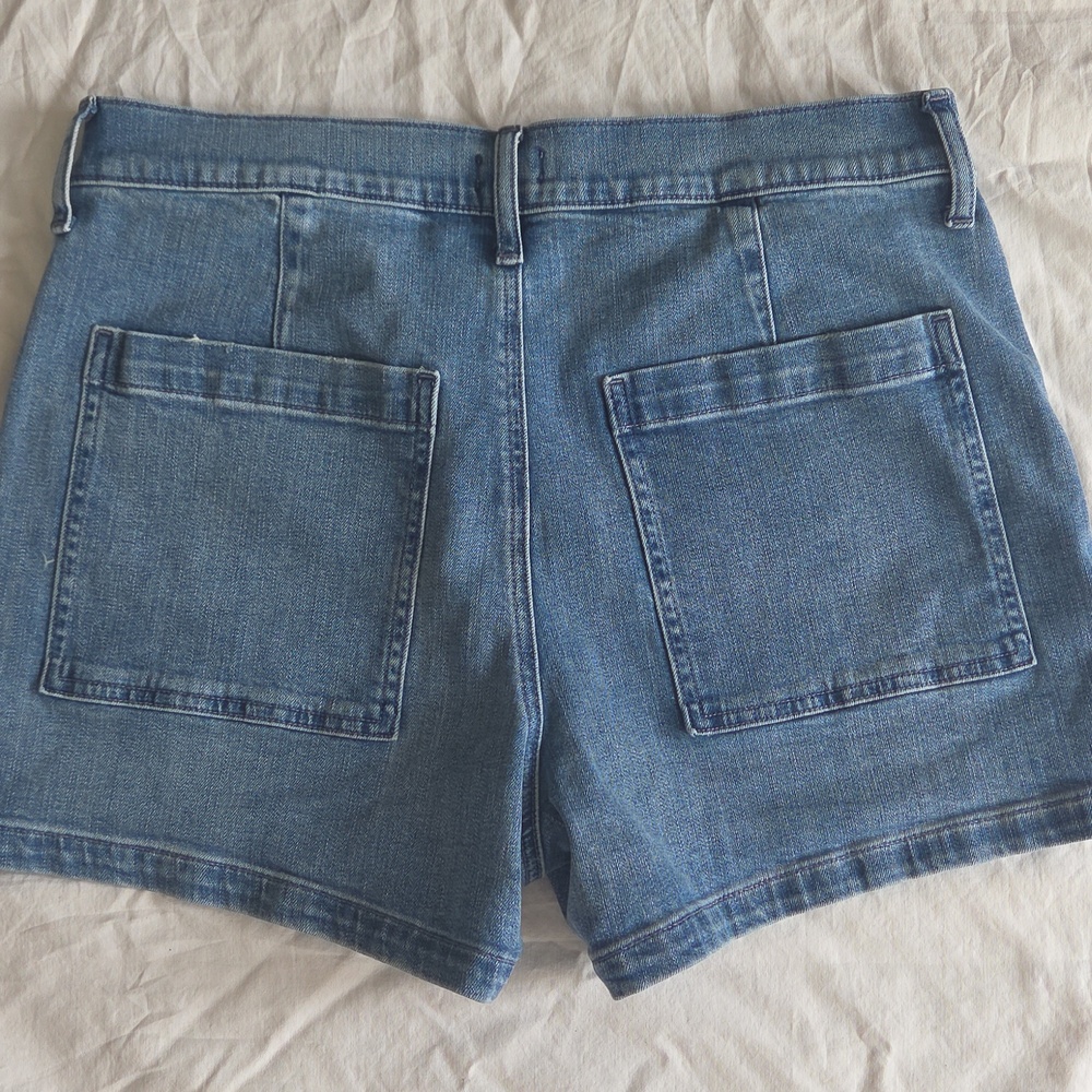 J Crew Blue Utility Denim Button Fly Light Wash Mid-length Shorts sz 30 Like New - Picture 7 of 8